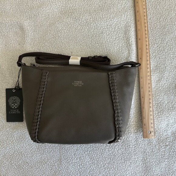 Vince Camuto “Dila” Crossbody – Matte Pebbled Leather (Moonstone/Grey) BNWT - Picture 4 of 11